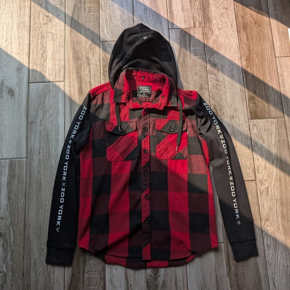 Zoo York Men’s Flannel Hoodie Shirt Jacket M Red Black Plaid Logo Sleeves
